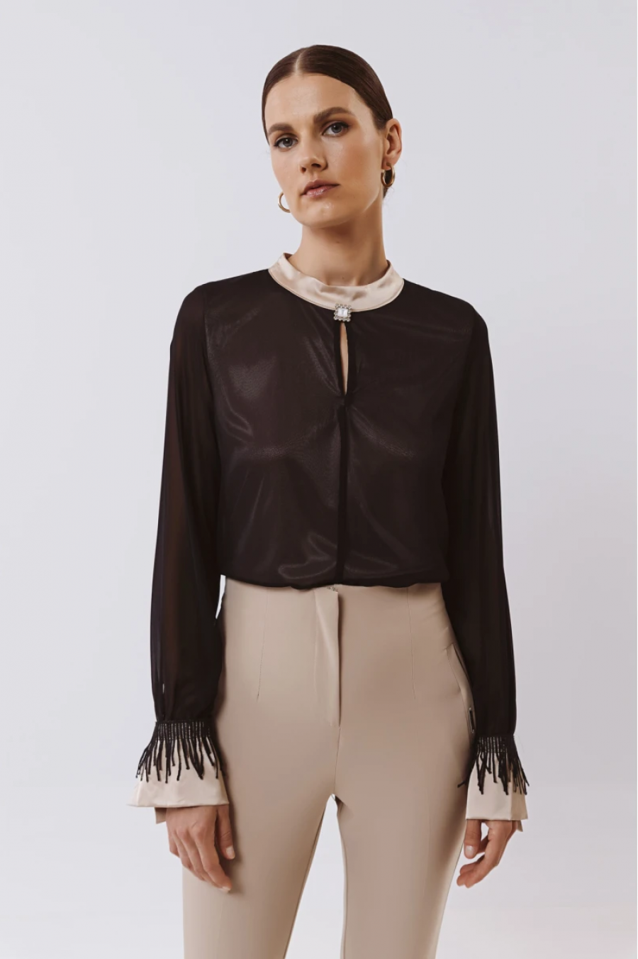 μπλούζα σε ύφασμα διαφάνειας 