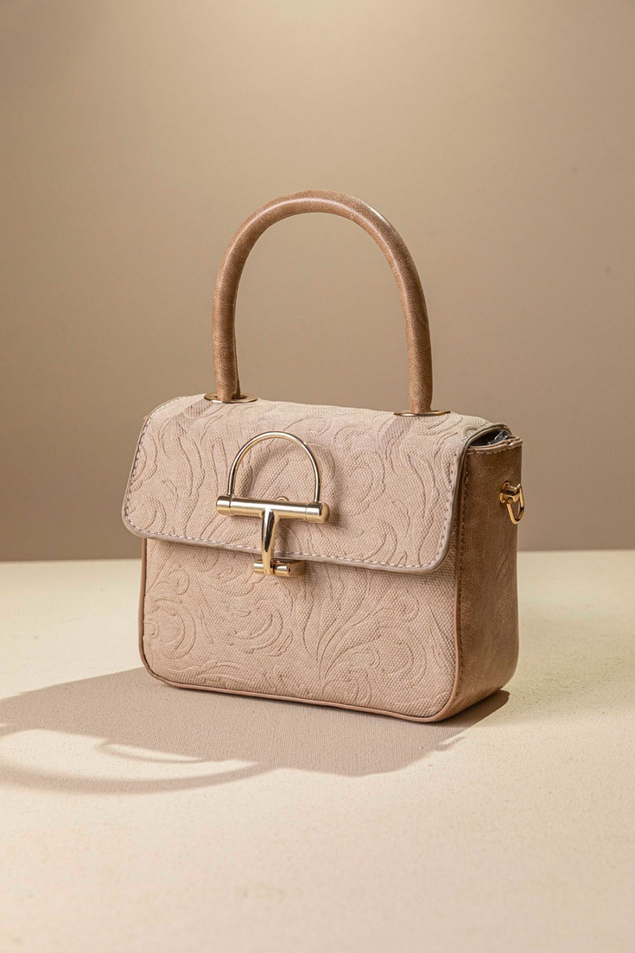 τσάντα χειρός διθέσια