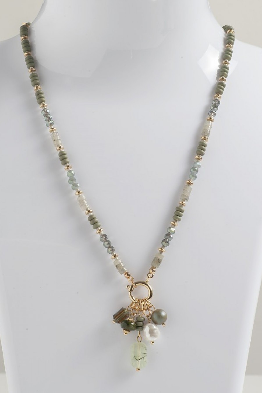 κολιέ με charms